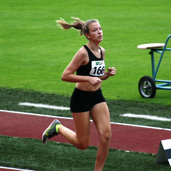 Lara Maggele STM Kapfenberg 2016 800m